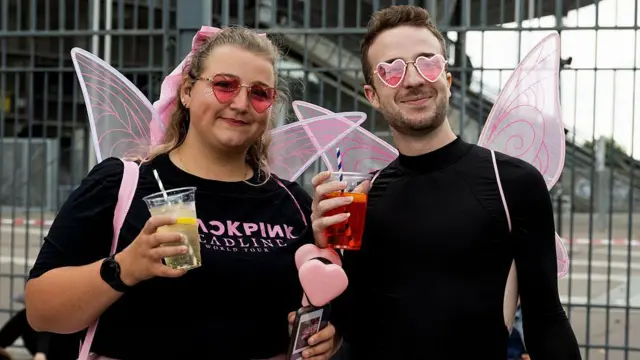 Фанати гурту Blackpink називають свою спільноту Blink 