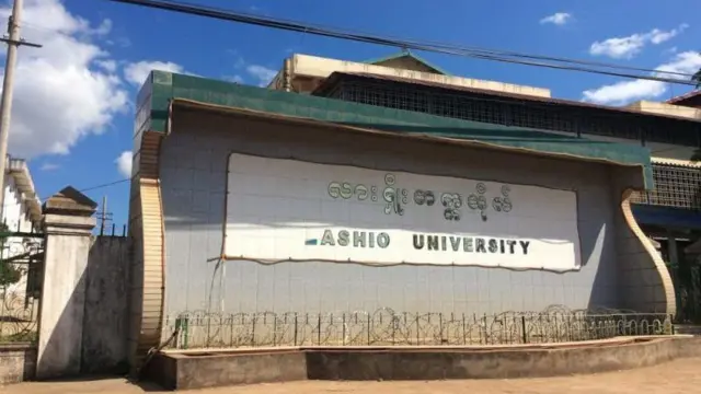 ကျောင်းပိတ်ရတဲ့အကြောင်းအရင်းမတူတဲ့ လားရှိုးနဲ့လွိုင်ကော် 