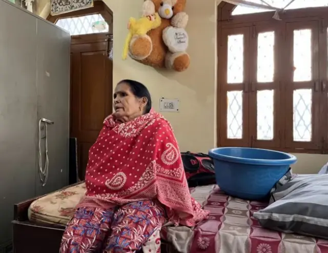 ஆயுஷியின் பாட்டி
