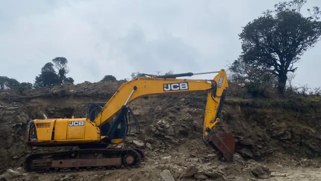 पूर्वी पहाडमा सडक निर्माणको क्रम तीव्र रहेको छ