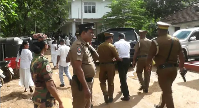 වෙඩි තැබීමේ සිද්ධියට සම්බන්ධ සැකකාර උප පොලිස් පරීක්ෂකවරයා පෙබරවාරි 02 වැනිදා දක්වා රක්ෂිත බන්ධනාගාර ගත කෙරුණි.