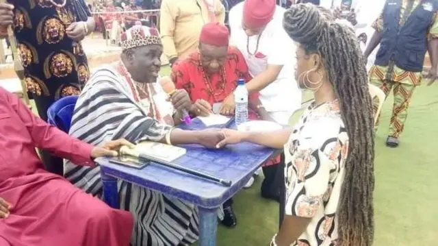 Emume ahụ emere n'Enugwu