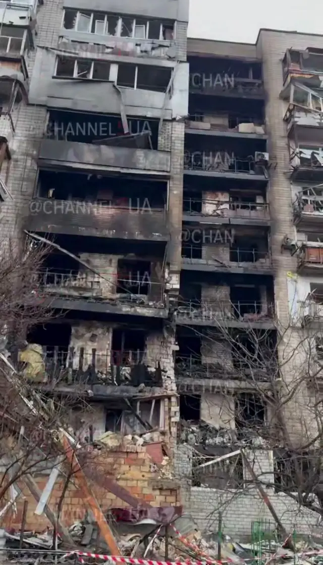 Згорілий будинок