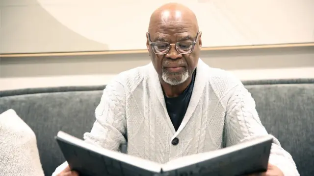 ሲሞንስ፡ ንጽህናኡ ምፍላጡ፡ ኣብ ማእሰርቲ ንዝነበረ ግዜ ንኽጻወር ከምዝሓገዞ ይገልጽ