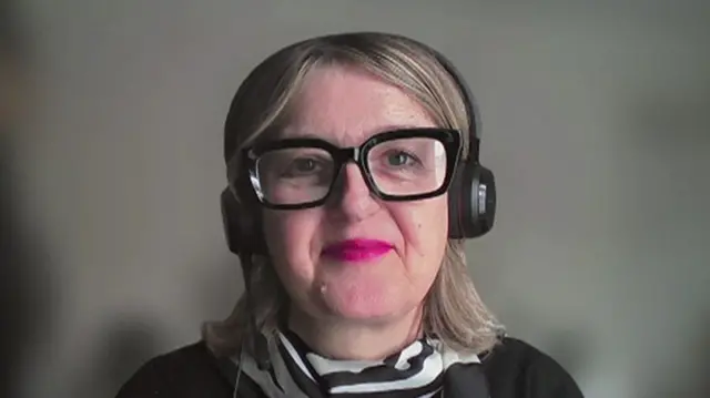 ዲቦራ ጋርቪ፡ ሸልተር ዩኬ ብዙሓት ስንክልና ዘለዎም ስድራቤታት ኣብ ዘይምቹእ መንበሪ ኣባይቲ ከም ዘለዉ ከም ዝፈልጥ ገሊጻ