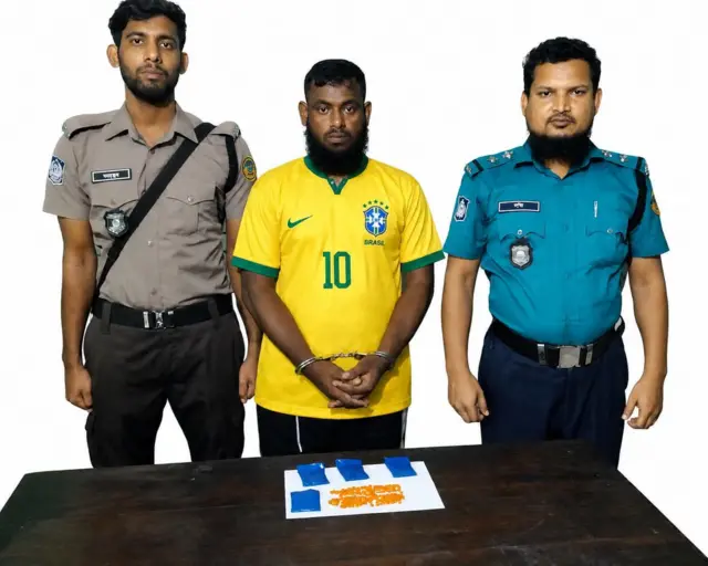 এআই প্রযুক্তি ব্যবহার করে গায়ে পড়ানো হয়েছিল ব্রাজিল জার্সি