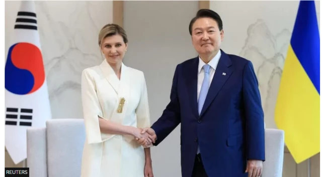 ओलेना ज़ेलेंस्की ने मई में राष्ट्रपति यून से सोल में मुलाक़ात की थी.