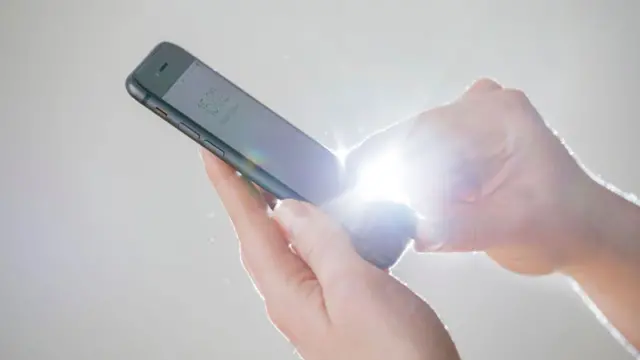 బ్లూలైట్ ఫోన్లు టెక్నాలజీ నిద్ర స్క్రీన్ స్క్రోలింగ్