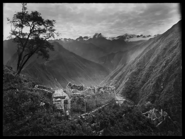 Wiñay Wayna ca. 1941 negativo soporte flexible, tamaño 18 x 24 cm. Urubamba, Cusco