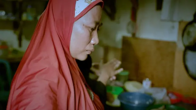 Rohana dan keluarganya memutuskan keluar dari Malaysia pada 2011, menuju Australia.