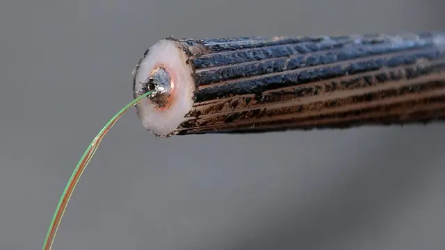 फ़ाइबर ऑप्टिक तार