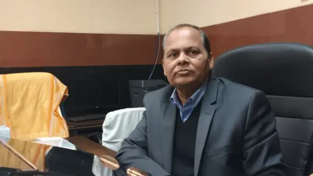 एसकेएमसीएचचे अधीक्षक बी.एस. झा