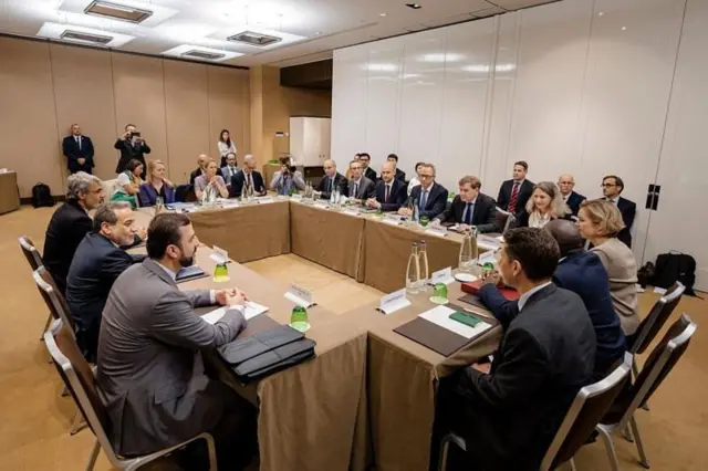 ইরানের পররাষ্ট্রমন্ত্রীর সাথে ইউরোপীয় ইউনিয়নের পররাষ্ট্রমন্ত্রীদের বৈঠক হয় শুক্রবার