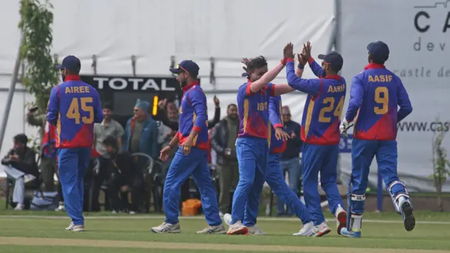 स्कटल्यान्डमा भइरहेको खेल