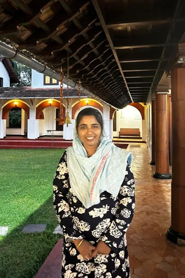 કેરળ, મેપિલ્લા, મુપાલ્લાહ, ભોજન સમારંભ, 40 દિવસમાં 100 ભોજન, અજબગજબની વાત, સાસુ જમાઈ સ્નેહ, કેરળમાં નવપરિણીત યુગલ, આશ્ચર્યજનક પરંપરા, બીબીસી ગુજરાતી