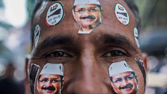  आम आदमी पार्टी 