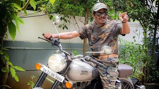 மறைந்த பாரதிராஜாவின் உடலுக்கு திரைபிரபலங்கள் பலர் அஞ்சலி செலுத்தினர்.
