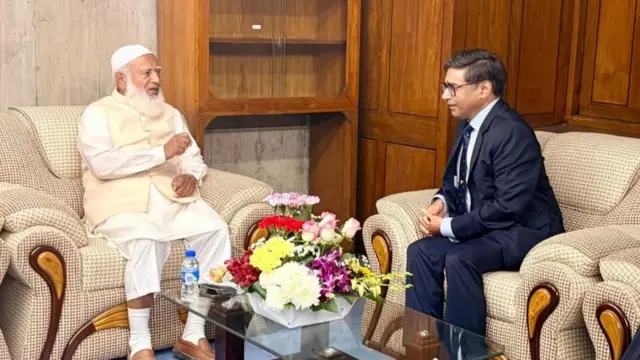 இந்தியாவின் வெளியுறவுச் செயலாளர் விக்ரம் மிஸ்ரி-வங்கதேச ஜமாத்-இ-இஸ்லாமி அமீர் ஷஃபிகுர் 