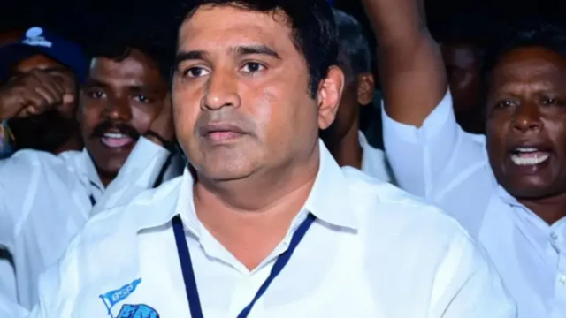 ஆம்ஸ்ட்ராங்