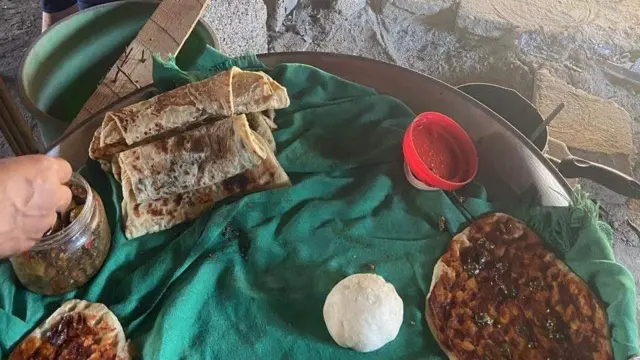 د مانکیش په نوم د ځایي خواړو عکس.