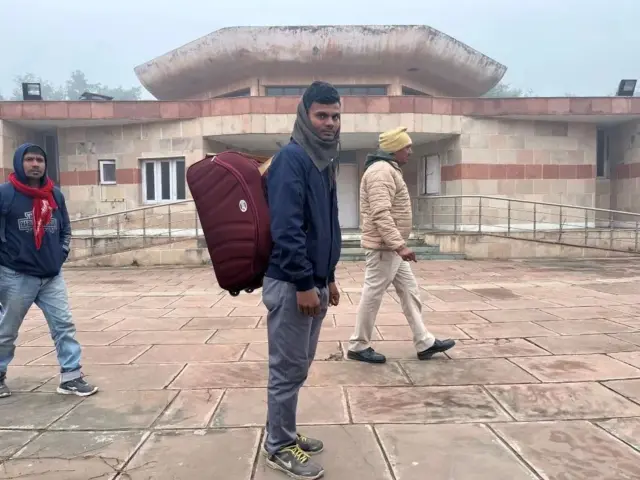 இஸ்ரேலுக்கு இடம்பெயரும் தொழிலாளர்கள்