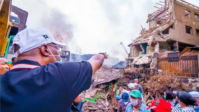 Lagos state govnor order di closure of Dosumu market