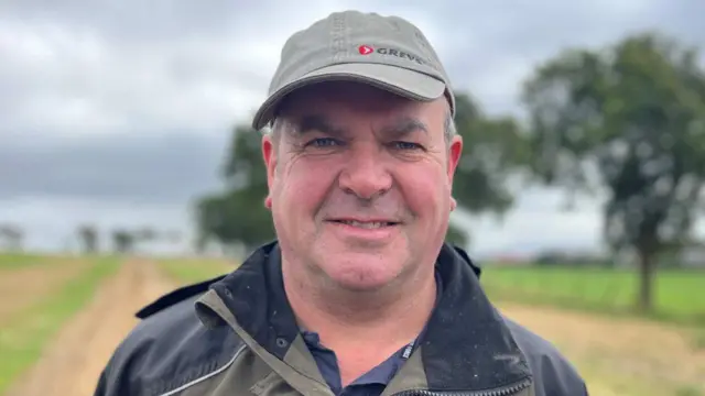 రాయన్ నెల్సన్, కార్బన్ డయాక్సైడ్, రాక్ వెదర్