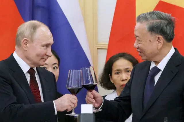 Tổng thống Nga Vladimir Putin đã tới Hà Nội vào tháng Sáu và có cuộc hội đàm với ông Tô Lâm 