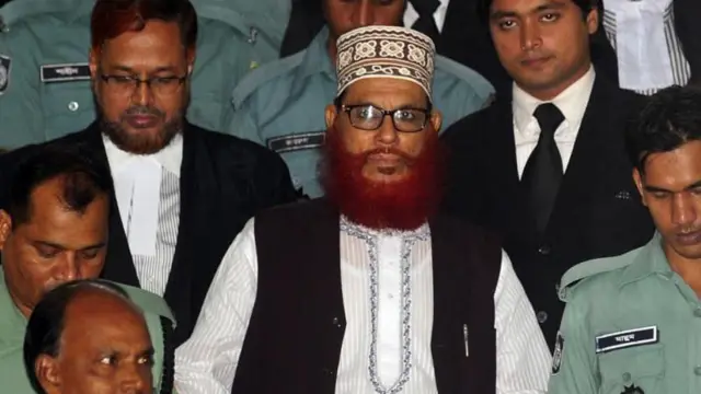 জামায়াতে ইসলামীর নায়েবে আমীর দেলাওয়ার হোসাইন সাঈদীকে।