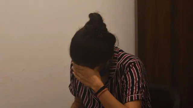 மாணவி மீது காலணியால் தாக்குதல்: திருச்சி அரசு கல்லூரியில் ராகிங் கொடுமை நடந்ததா? மாணவர் கைதானது ஏன்?