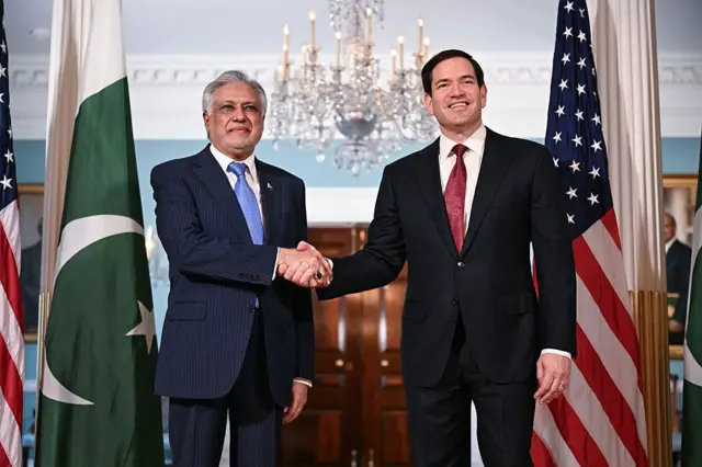 इसहाक़ डार