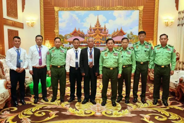 အဲဒီတပ်စခန်းတွေဟာ ထိုင်းဘက်ခြမ်းမှာ ရှိနေတာမဟုတ်ဘဲ မြန်မာနိုင်ငံရဲ့ နယ်နိမိတ်ထဲမှာသာ ရှိနေတာ ကြောင့်လို့ UWSA တောင်းပိုင်းဆက်ဆံရေးရုံးတာဝန်ခံက ပြောကြားထားပါတယ်။ 