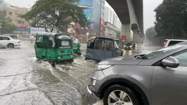 বৃষ্টিতে প্লাবিত ঢাকা।