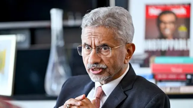 ટીઆરએફને આતંકવાદી સંગઠન ઘોષિત કરવાના અમેરિકાના નિર્ણય પર ભારતે શું કહ્યું? – ન્યૂઝ અપડેટ
અમેરિકાના વિદેશ મંત્રાલયે ટીઆઈએફને વિદેશી આતંકવાદી સંગઠન ઘોષિત કર્યું છે.
અમેરિકાના વિદેશ મંત્રાલયે તેની જાણકારી આપી હતી.