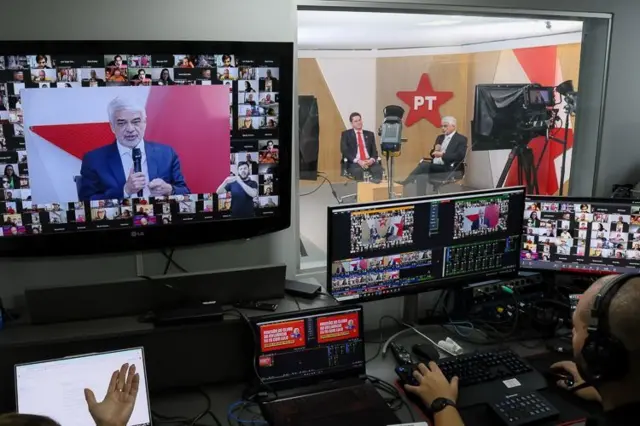 Protesto na sede do Itaú em SP pede taxação de super-ricos: o que diz projeto do governo Lula Humberto Costa, presidente nacional do PT, e Jilmar Tatto, secretário nacional de Comunicação, participam de encontro com influenciadores em reunião virtual