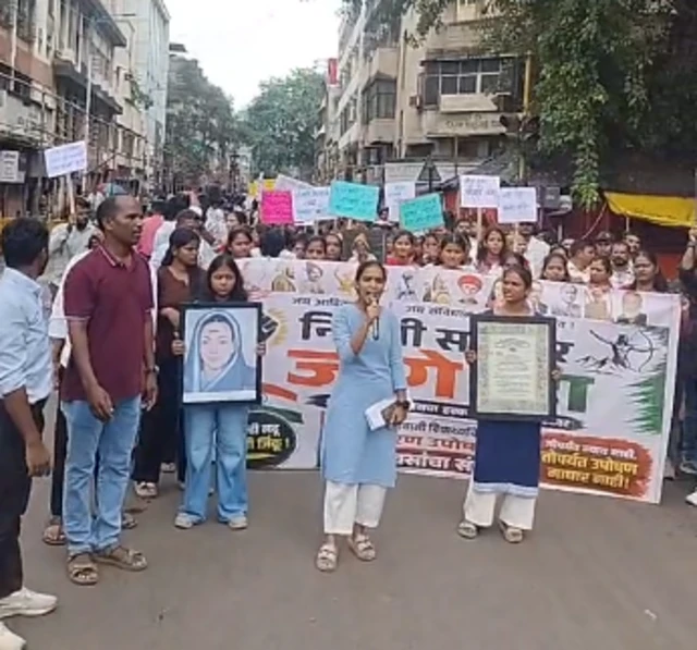शासनाने काही मागण्या मान्य केल्या, असं माध्यमांमध्ये येत असलं तरीही ही वस्तुस्थिती नसल्याचं विद्यार्थी सांगतात.