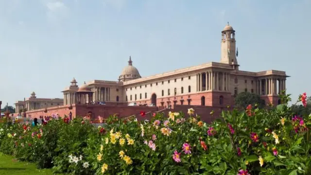 भारत बांग्लादेश में एक स्थिर, लोकतांत्रिक और लोगों का प्रतिनिधित्व करने वाली सरकार देखना चाहता है