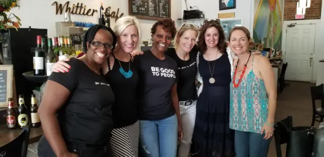 ኣብ ‘ዊትየር ካፌ’ ብዙሓት ዝርርባት ይካየዱ