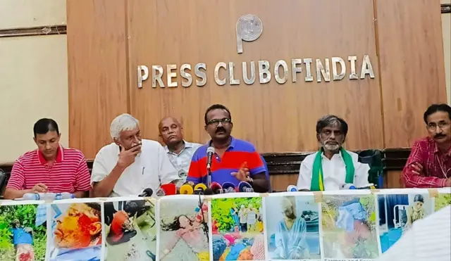 கூடலூர் மாவட்ட வன அலுவலர் தேவராஜ்,