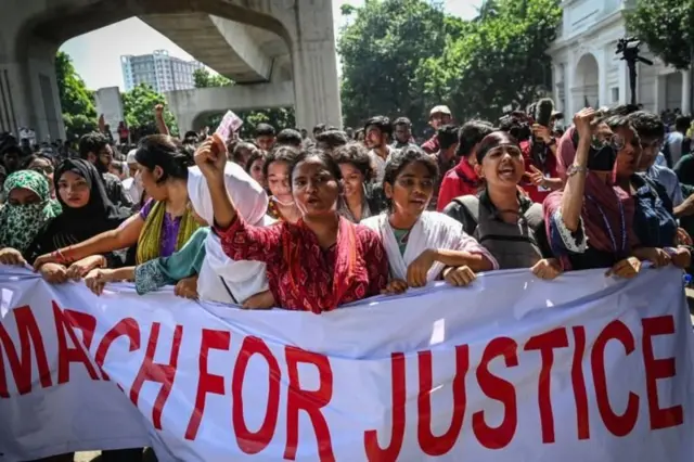 கல்வி கற்க இந்திய மாணவர்கள் வங்கதேசத்தை நோக்கி படையெடுப்பது ஏன்? 