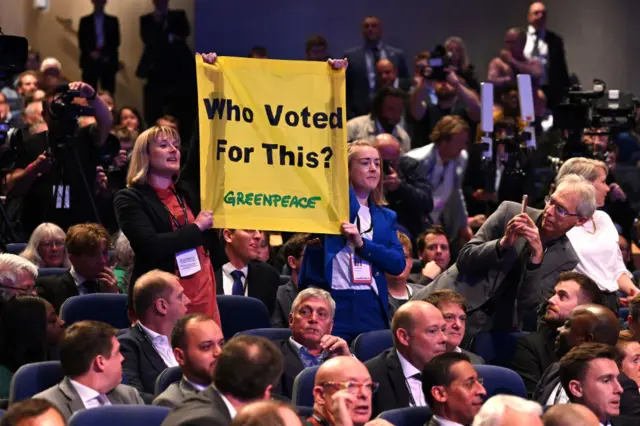 Greenpeace protestocuları