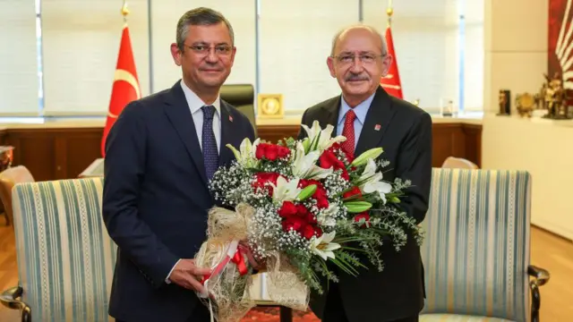 Kılıçdaroğlu 8 Kasım 2023'te parti liderliğini Özel'e devretmişti