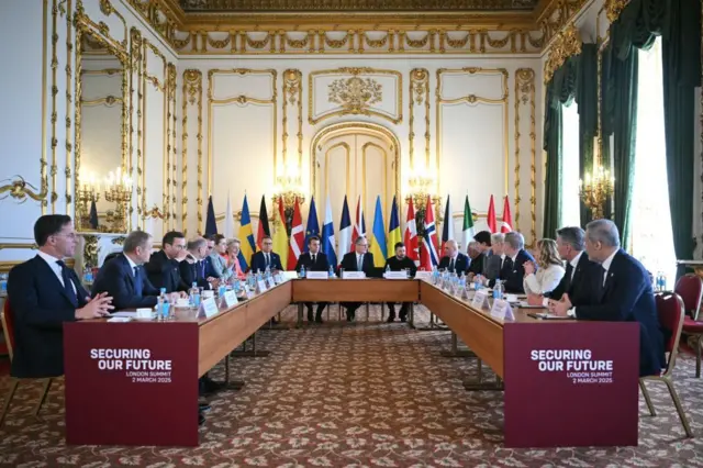 Los líderes europeos reunidos en Londres, Inglaterra.