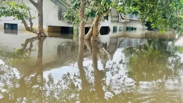 Di flood affect Abua/odual, Ahoada East, Ahoa West and Ogba Egbema Ndoni, di four local goments for di Orashi region for Rivers State