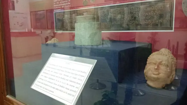 તથાગત બુદ્ધના અસ્થિઓ ગુજરાતમાંથી કેવી રીતે મળ્યા, જે શ્રીલંકા મોકલાયા તેની પાછળ શું છે રહસ્ય? વડોદરા સયાજીરાવ યુનિવર્સિટી