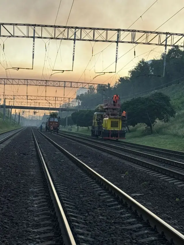 повреждена железная дорога