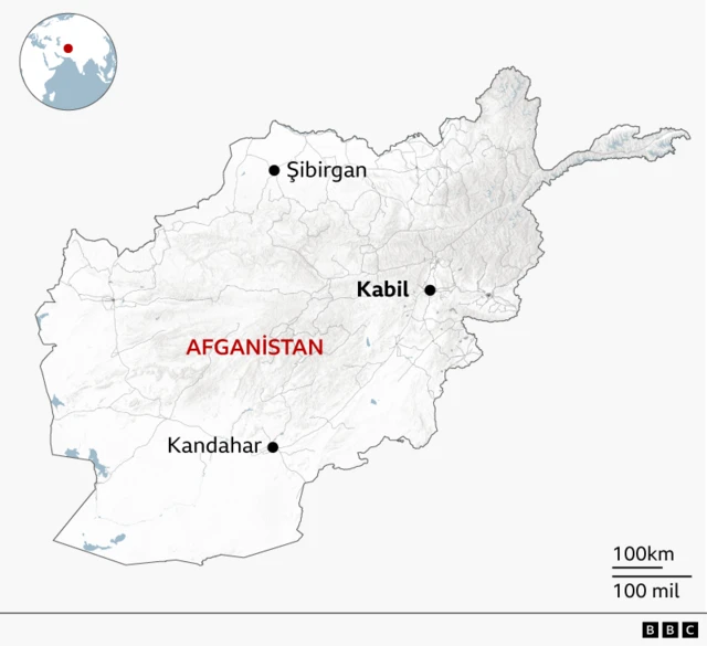 Afganistan haritası, kuzeyde Şibirgan'ı, ülkenin merkezinin doğusunda başkent Kabil'i ve güneyde Kandahar'ı göstermektedir.