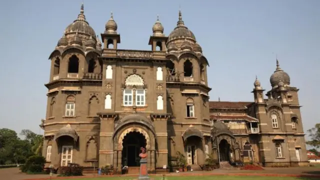 नवा राजवाडा न्यू पॅलेस कोल्हापूर