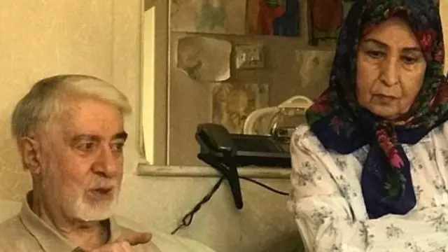 میرحسین موسوی پس از شروع اعتراضات سال گذشته از تغییر حکومت دفاع کرد و زهرا رهنورد هم از حجاب اجباری انتقاد و سیاست‌های حکومت را پیوسته مورد نکوهش قرار داد