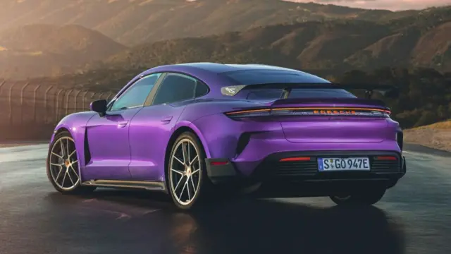 قیمت پایه تایکان توربو جی‌تی ۲۴۰ هزار یورو است